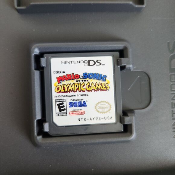 Mario and Sonic at the Olympic Games Nintendo DS Complete Manual Case - Picture 3 of 6